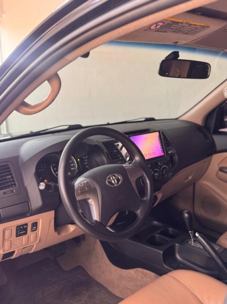 TOYOTA Hilux SW4 2.7 16V 4P FLEX SR 7 LUGARES AUTOM�TICO, Foto 8