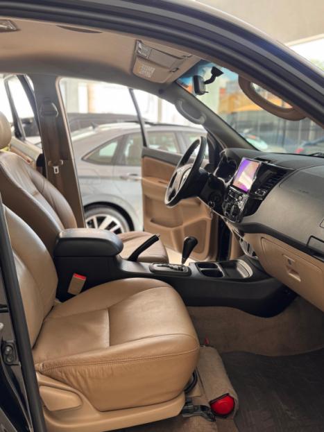 TOYOTA Hilux SW4 2.7 16V 4P FLEX SR 7 LUGARES AUTOM�TICO, Foto 11