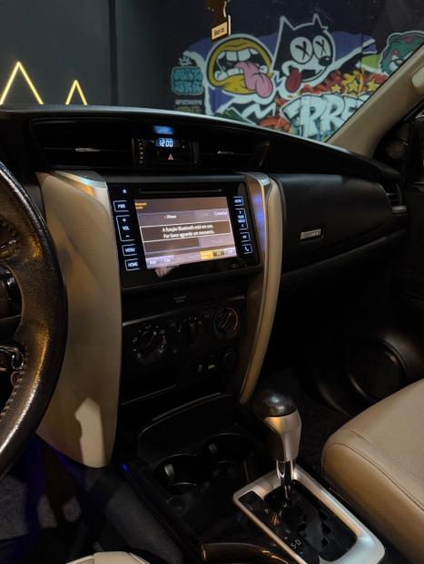 TOYOTA Hilux SW4 2.7 16V 4P SR FLEX AUTOM�TICO, Foto 5