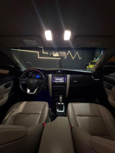 TOYOTA Hilux SW4 2.7 16V 4P SR FLEX AUTOM�TICO, Foto 8