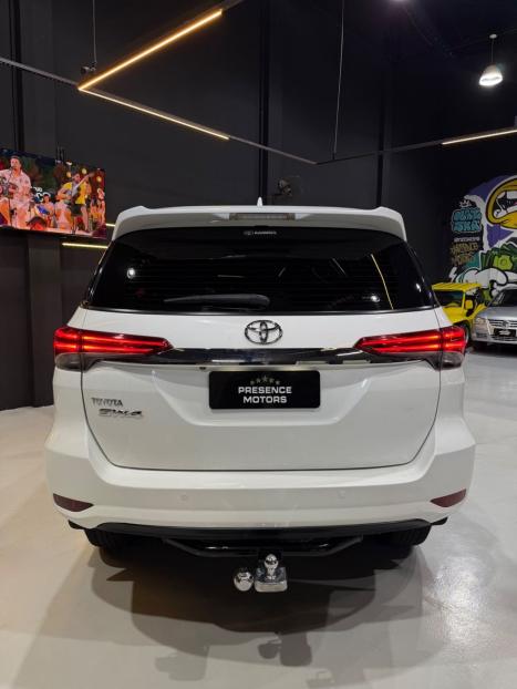 TOYOTA Hilux SW4 2.7 16V 4P SR FLEX AUTOM�TICO, Foto 10