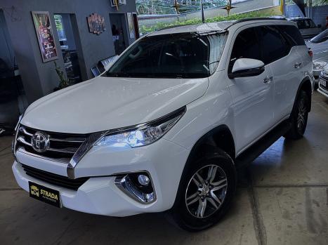 TOYOTA Hilux SW4 2.7 16V 4P FLEX SRV 7 LUGARES AUTOM�TICO, Foto 1