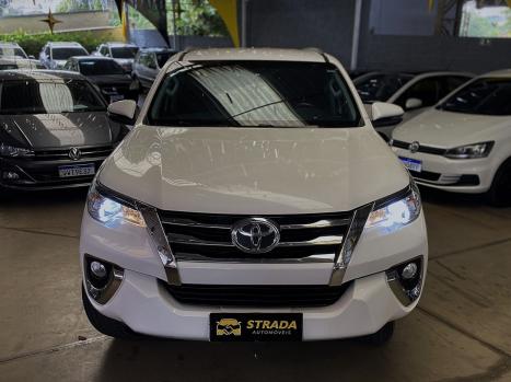 TOYOTA Hilux SW4 2.7 16V 4P FLEX SRV 7 LUGARES AUTOM�TICO, Foto 3