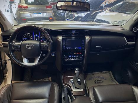 TOYOTA Hilux SW4 2.7 16V 4P FLEX SRV 7 LUGARES AUTOM�TICO, Foto 6