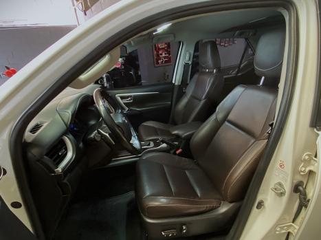 TOYOTA Hilux SW4 2.7 16V 4P FLEX SRV 7 LUGARES AUTOM�TICO, Foto 7