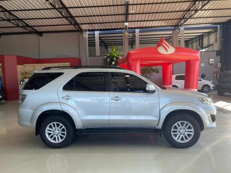 TOYOTA Hilux SW4 2.7 16V 4P SR FLEX AUTOM�TICO, Foto 4