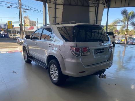 TOYOTA Hilux SW4 2.7 16V 4P SR FLEX AUTOM�TICO, Foto 5