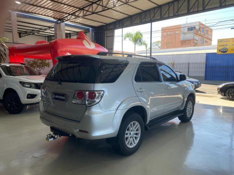 TOYOTA Hilux SW4 2.7 16V 4P SR FLEX AUTOM�TICO, Foto 6