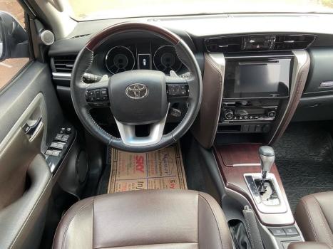 TOYOTA Hilux SW4 2.7 16V 4P SR FLEX AUTOM�TICO, Foto 5