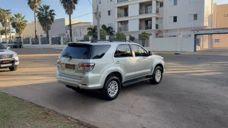 TOYOTA Hilux SW4 2.7 16V 4P SR FLEX AUTOM�TICO, Foto 4