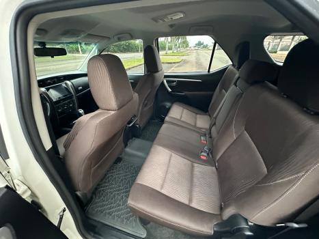 TOYOTA Hilux SW4 2.7 16V 4P SR FLEX AUTOMÁTICO, Foto 8