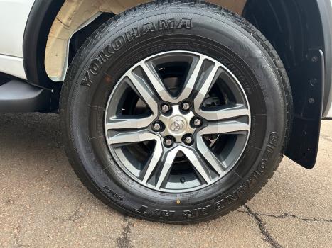 TOYOTA Hilux SW4 2.7 16V 4P SR FLEX AUTOMÁTICO, Foto 13
