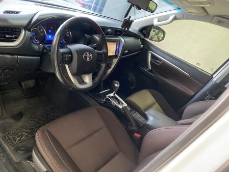TOYOTA Hilux SW4 2.7 16V 4P SR FLEX AUTOMÁTICO, Foto 10