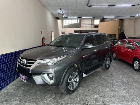 TOYOTA Hilux SW4 2.8 16V 4P SRX 4X4 7 LUGARES TURBO DIESEL AUTOM�TICO, Foto 2