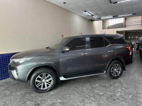 TOYOTA Hilux SW4 2.8 16V 4P SRX 4X4 7 LUGARES TURBO DIESEL AUTOM�TICO, Foto 6