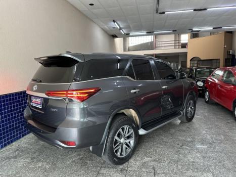 TOYOTA Hilux SW4 2.8 16V 4P SRX 4X4 7 LUGARES TURBO DIESEL AUTOM�TICO, Foto 7