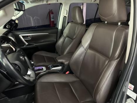 TOYOTA Hilux SW4 2.8 16V 4P SRX 4X4 7 LUGARES TURBO DIESEL AUTOM�TICO, Foto 11