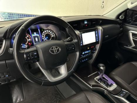 TOYOTA Hilux SW4 2.8 16V 4P SRX 4X4 7 LUGARES TURBO DIESEL AUTOM�TICO, Foto 12