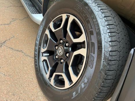 TOYOTA Hilux SW4 2.8 16V 4P SRX 4X4 7 LUGARES TURBO DIESEL AUTOMTICO, Foto 10