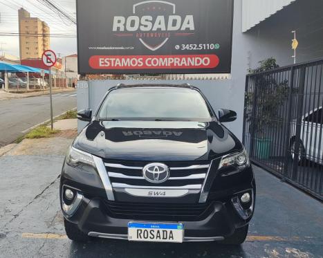 TOYOTA Hilux SW4 2.8 16V 4P SRX 4X4 7 LUGARES TURBO DIESEL AUTOMTICO, Foto 2