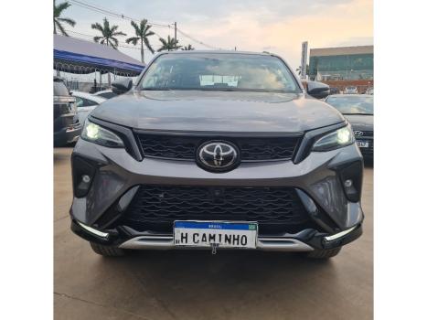 TOYOTA Hilux SW4 2.8 16V 4P SRX PLATINUM 4X4 7 LUGARES TURBO DIESEL AUTOMTICO, Foto 2