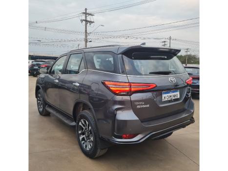 TOYOTA Hilux SW4 2.8 16V 4P SRX PLATINUM 4X4 7 LUGARES TURBO DIESEL AUTOMTICO, Foto 7