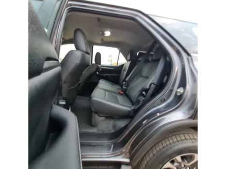TOYOTA Hilux SW4 2.8 16V 4P SRX PLATINUM 4X4 7 LUGARES TURBO DIESEL AUTOMTICO, Foto 9