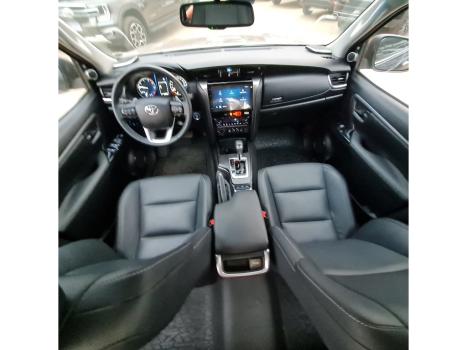 TOYOTA Hilux SW4 2.8 16V 4P SRX PLATINUM 4X4 7 LUGARES TURBO DIESEL AUTOMTICO, Foto 10