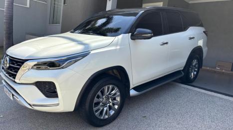 TOYOTA Hilux SW4 2.8 16V 4P SRX 4X4 7 LUGARES TURBO DIESEL AUTOMTICO, Foto 3