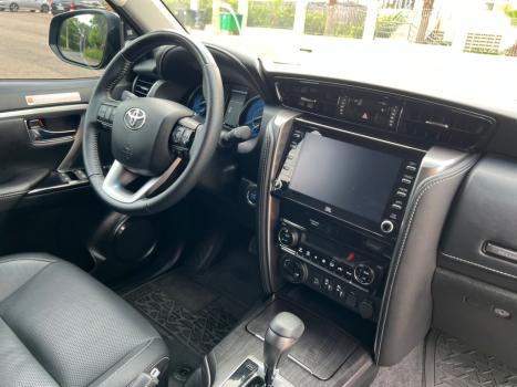 TOYOTA Hilux SW4 2.8 16V 4P SRX 4X4 7 LUGARES TURBO DIESEL AUTOMTICO, Foto 14