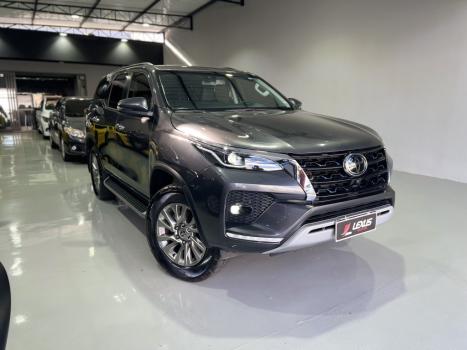 TOYOTA Hilux SW4 2.8 16V 4P SRX 4X4 7 LUGARES TURBO DIESEL AUTOM�TICO, Foto 3