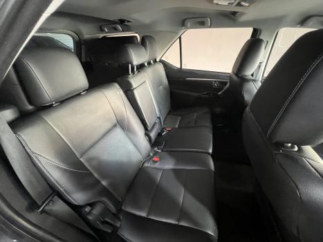 TOYOTA Hilux SW4 2.8 16V 4P SRX 4X4 7 LUGARES TURBO DIESEL AUTOM�TICO, Foto 8