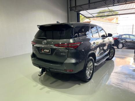 TOYOTA Hilux SW4 2.8 16V 4P SRX 4X4 7 LUGARES TURBO DIESEL AUTOM�TICO, Foto 9