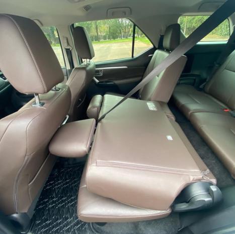 TOYOTA Hilux SW4 2.8 16V 4P SRX 4X4 7 LUGARES TURBO DIESEL AUTOM�TICO, Foto 10