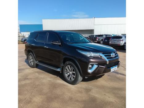 TOYOTA Hilux SW4 2.8 16V 4P SRX 4X4 7 LUGARES TURBO DIESEL AUTOM�TICO, Foto 3