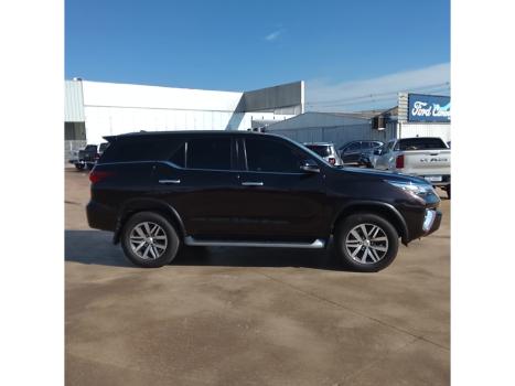 TOYOTA Hilux SW4 2.8 16V 4P SRX 4X4 7 LUGARES TURBO DIESEL AUTOM�TICO, Foto 4