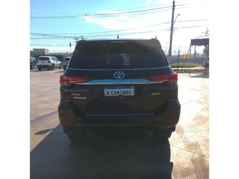 TOYOTA Hilux SW4 2.8 16V 4P SRX 4X4 7 LUGARES TURBO DIESEL AUTOM�TICO, Foto 6