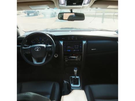 TOYOTA Hilux SW4 2.8 16V 4P SRX 4X4 7 LUGARES TURBO DIESEL AUTOM�TICO, Foto 9