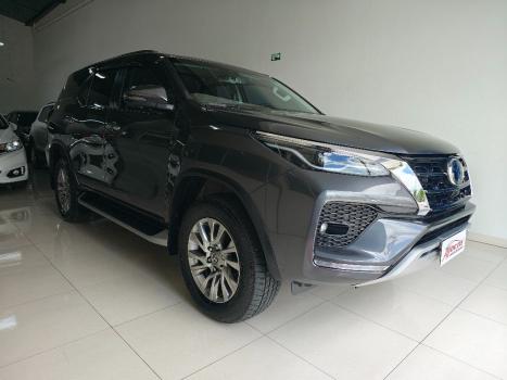 TOYOTA Hilux SW4 2.8 16V 4P SRX 4X4 7 LUGARES TURBO DIESEL AUTOM�TICO, Foto 1