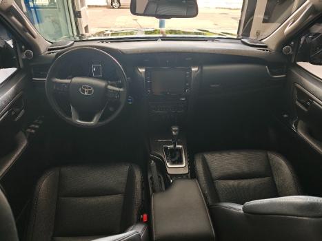 TOYOTA Hilux SW4 2.8 16V 4P SRX 4X4 7 LUGARES TURBO DIESEL AUTOM�TICO, Foto 5