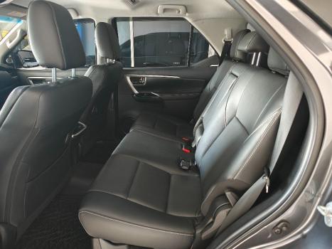 TOYOTA Hilux SW4 2.8 16V 4P SRX 4X4 7 LUGARES TURBO DIESEL AUTOM�TICO, Foto 7