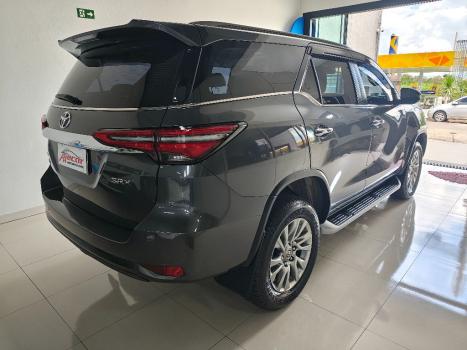 TOYOTA Hilux SW4 2.8 16V 4P SRX 4X4 7 LUGARES TURBO DIESEL AUTOM�TICO, Foto 10