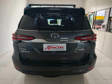 TOYOTA Hilux SW4 2.8 16V 4P SRX 4X4 7 LUGARES TURBO DIESEL AUTOM�TICO, Foto 11