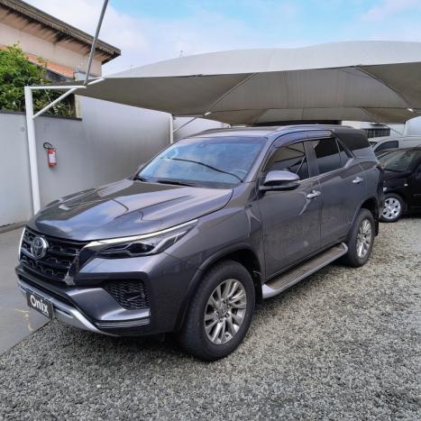 TOYOTA Hilux SW4 2.8 16V 4P SRX 4X4 7 LUGARES TURBO DIESEL AUTOM�TICO, Foto 1