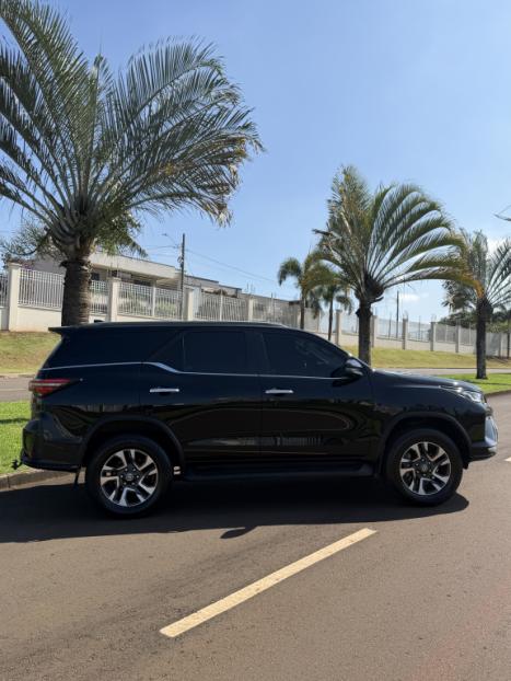 TOYOTA Hilux SW4 2.8 4P SRX 4X4 DIAMOND 7 LUGARES TURBO DIESEL AUTOM�TICO, Foto 7