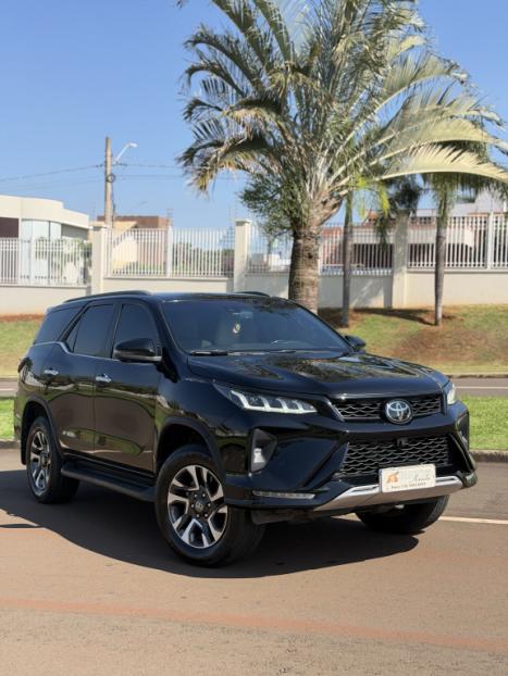 TOYOTA Hilux SW4 2.8 4P SRX 4X4 DIAMOND 7 LUGARES TURBO DIESEL AUTOM�TICO, Foto 8