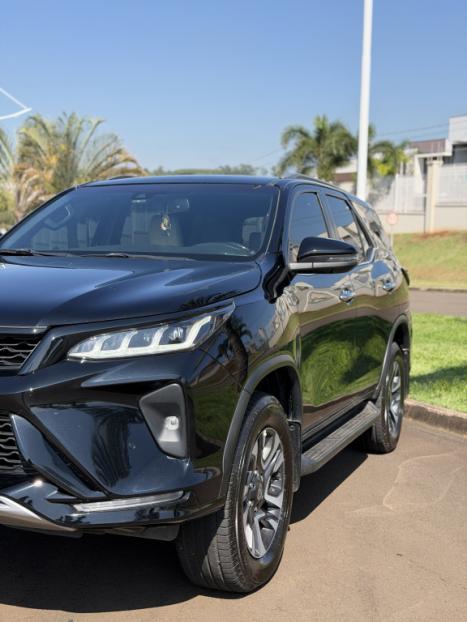 TOYOTA Hilux SW4 2.8 4P SRX 4X4 DIAMOND 7 LUGARES TURBO DIESEL AUTOM�TICO, Foto 9