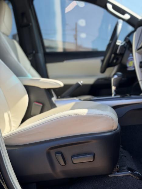 TOYOTA Hilux SW4 2.8 4P SRX 4X4 DIAMOND 7 LUGARES TURBO DIESEL AUTOM�TICO, Foto 13