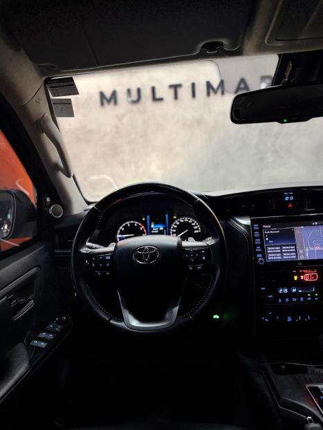 TOYOTA Hilux SW4 2.8 16V 4P SRX 4X4 7 LUGARES TURBO DIESEL AUTOM�TICO, Foto 8