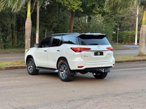 TOYOTA Hilux SW4 2.8 16V 4P SRX 4X4 7 LUGARES TURBO DIESEL AUTOM�TICO, Foto 5